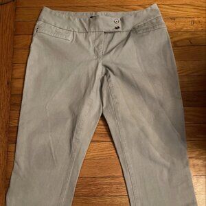 Alfani Women's 8 Light Grey Capris Pants